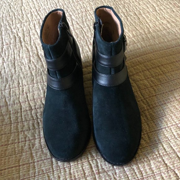 Vionic Ankle Boots - Picture 8 of 9